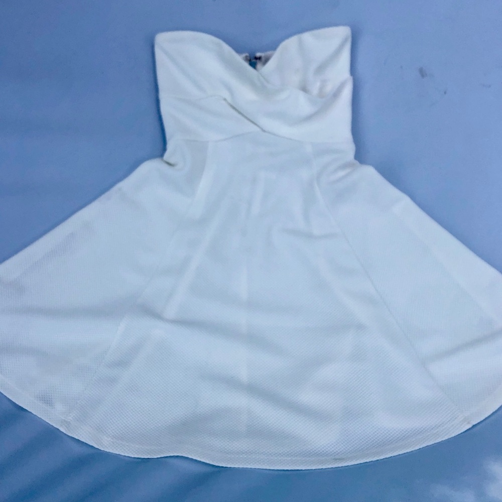 White strapless dress